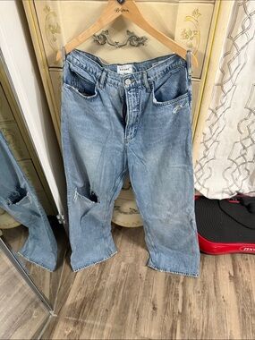 Frame Denim Men’s Light Blue Relaxed Straight Jeans with Distressing